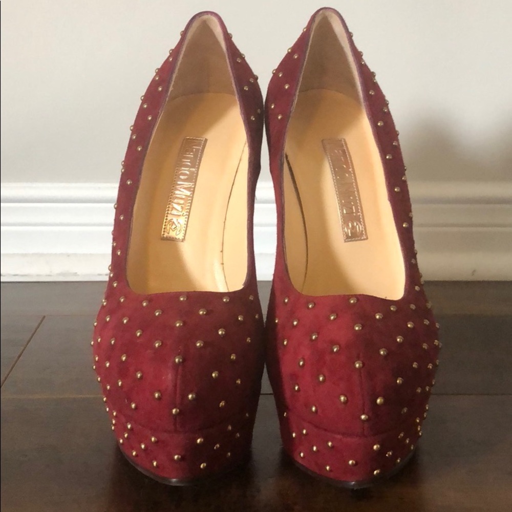 High heel suede pumps